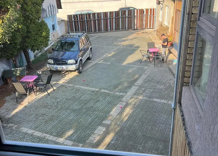 Hostel Fair And Square